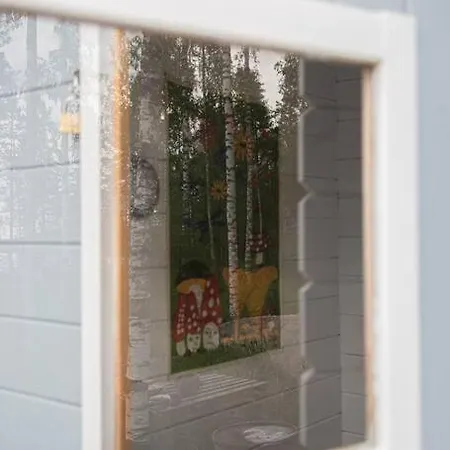 Ihana Järvenranta Mökki. By The Lake.