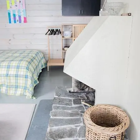 Ihana Järvenranta Mökki. By The Lake. Huvilat Kurjala