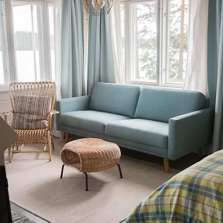 Huvilat Ihana Järvenranta Mökki. By The Lake.