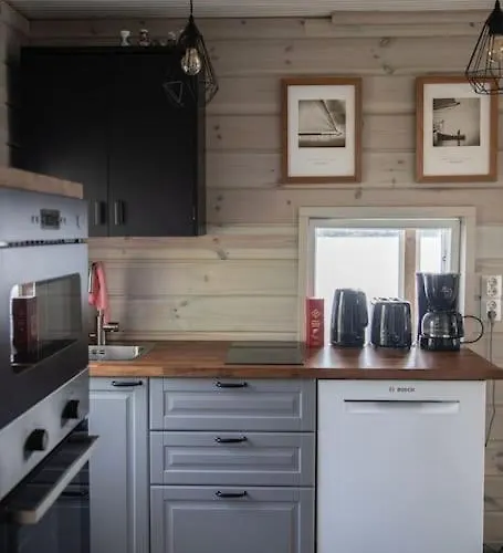 Ihana Jaervenranta Moekki. By The Lake. Вилла *